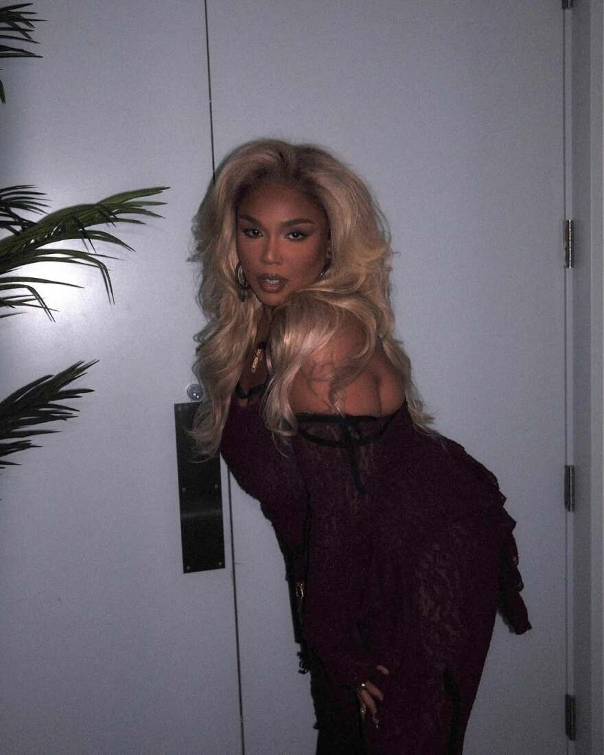 Lizzo: Εμπνευσμένο από τη Μπιγιόνσε το νέο ξανθό λουκ της - Οι φωτογραφίες της στo Instagram