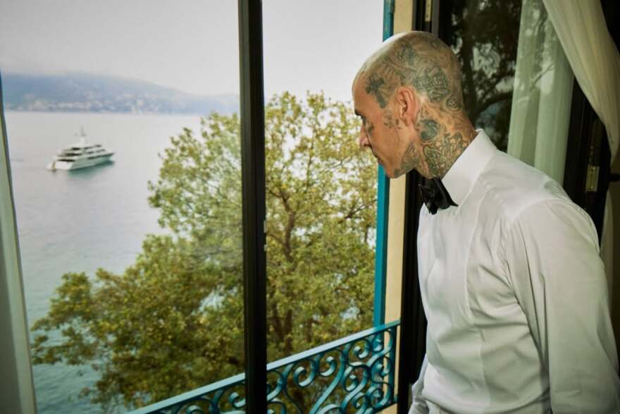 Η Κόρτνεϊ Καρντάσιαν και ο Τράβις Μπάρκερ γιορτάζουν την τρίτη τους επέτειο - Οι αδημοσίευτες φωτογραφίες από τον γάμο τους