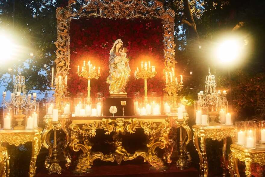 Η Κόρτνεϊ Καρντάσιαν και ο Τράβις Μπάρκερ γιορτάζουν την τρίτη τους επέτειο - Οι αδημοσίευτες φωτογραφίες από τον γάμο τους