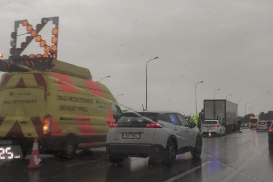 Θεσσαλονίκη: Τροχαίο ατύχημα με νταλίκα στο Δερβένι