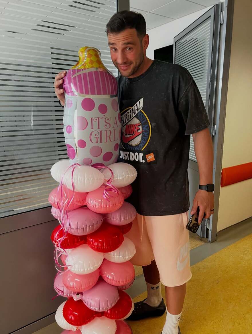 Ελένη Χαμπέρη: Πήρε εξιτήριο - «Κάποιες στιγμές δεν περιγράφονται με λόγια» δήλωσε για τον ερχομό της κόρης της