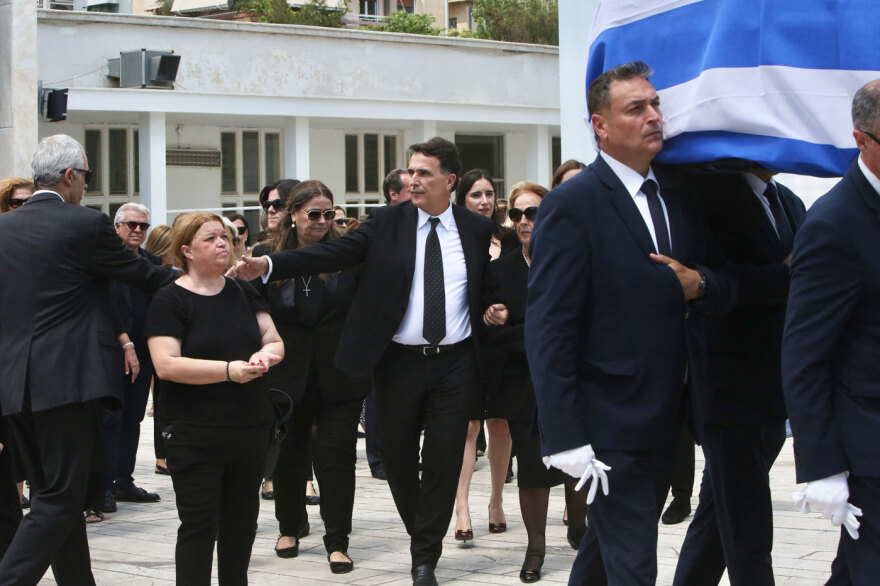 Χρήστος Ροκόφυλλος: Το τελευταίο «αντίο» στον πρώην υπουργό του ΠΑΣΟΚ