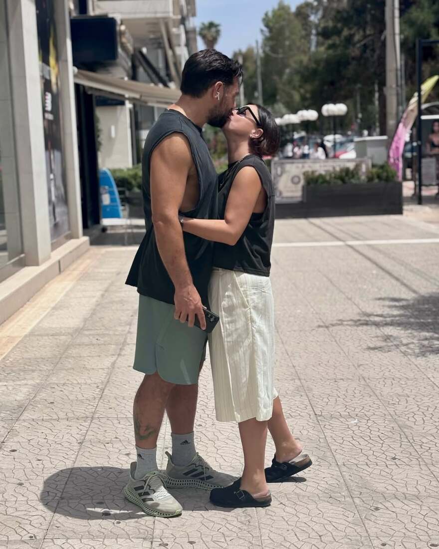 Σοφία Φαραζή: Το φιλί με τον σύζυγό της στο Instagram 