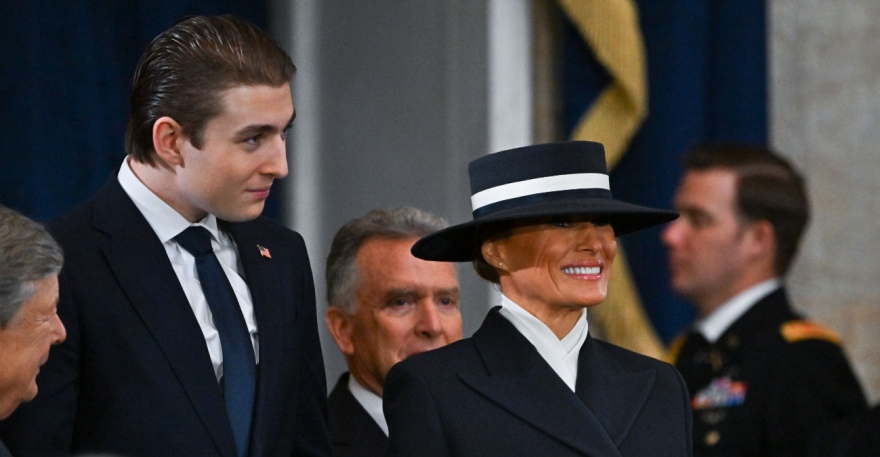 Μέλανια Τραμπ: Η αυξανόμενη επιρροή που ασκεί στη σκέψη και στις αποφάσεις του Ντόναλντ