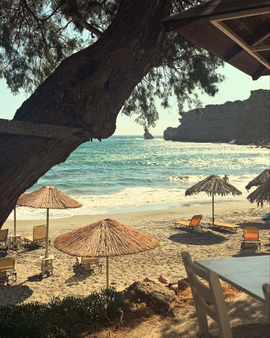 Δέσποινα Βανδή - Βασίλης Μπισμπίκης: Στη νότια Κρήτη το ζευγάρι - Δείτε τις φωτογραφίες