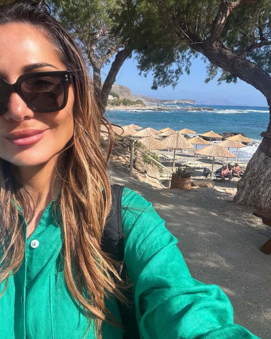 Δέσποινα Βανδή - Βασίλης Μπισμπίκης: Στη νότια Κρήτη το ζευγάρι - Δείτε τις φωτογραφίες