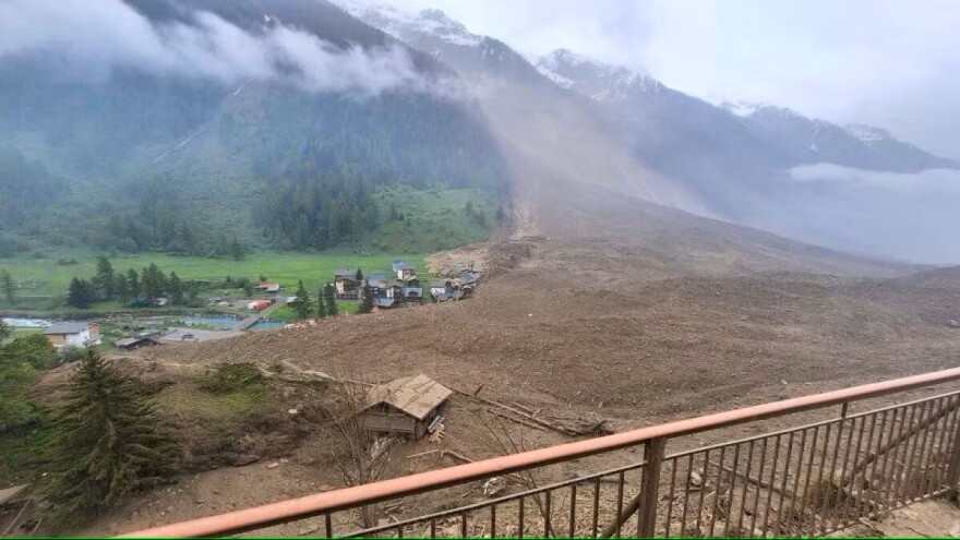 Τεράστια κατολίσθηση σε παγετώνα στις Άλπεις – Δείτε βίντεο
