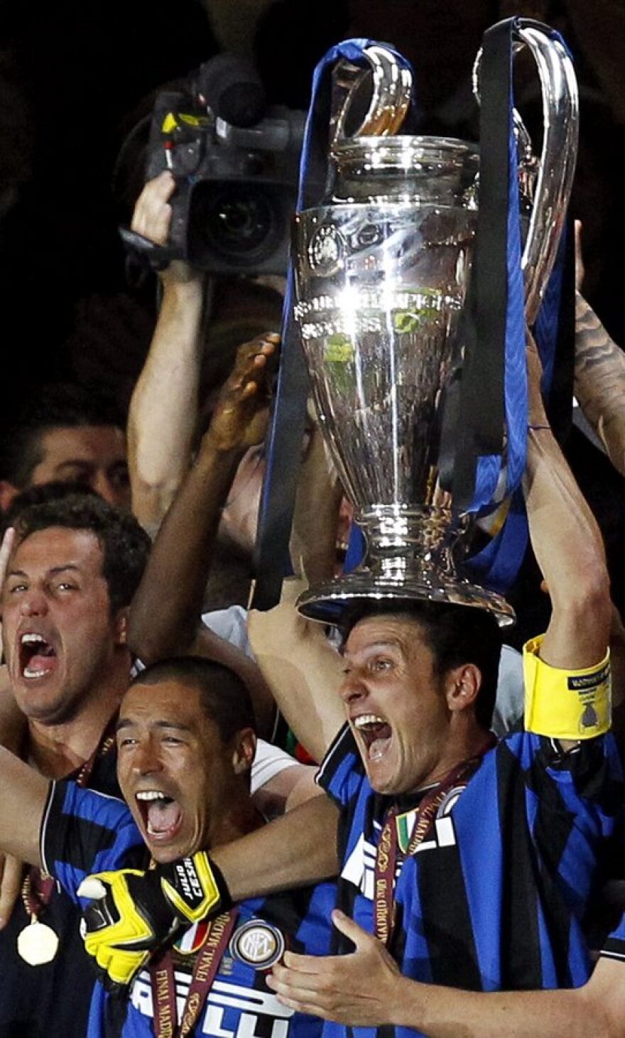 Champions League: Η Ίντερ του Χερέρα και του Μουρίνιο με τις 3 κούπες και η αποτυχημένη προσπάθεια της Παρί στα χρόνια του Covid-19