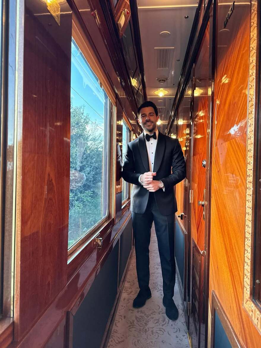 Ταξίδι πολυτελείας με το Orient Express για την ηθοποιό Χαντέ Ερτσέλ 
