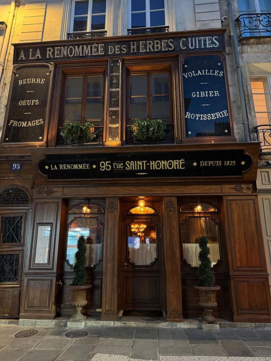 Ταξίδι πολυτελείας με το Orient Express για την ηθοποιό Χαντέ Ερτσέλ 
