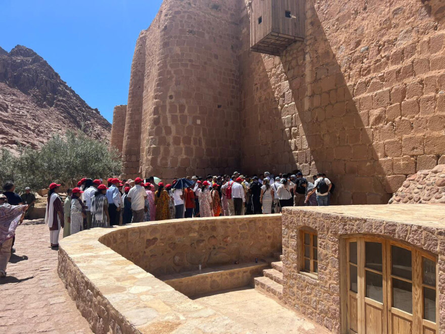 Οδοιπορικό του protothema.gr στη Μονή της Αγίας Αικατερίνης στο Σινά - Οι μοναχοί, η επιστολή του Μωάμεθ και η ανησυχία για το μέλλον