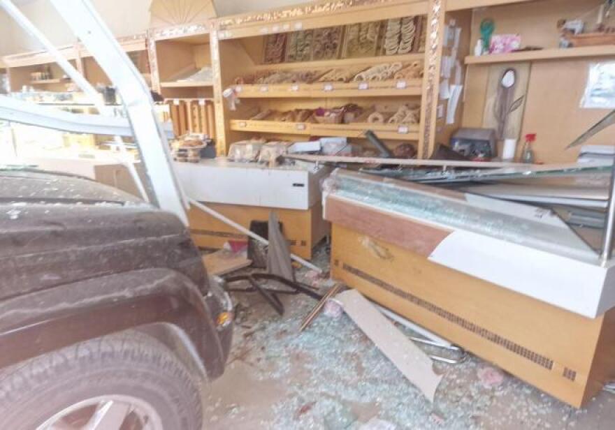 Τζιπ έπεσε πάνω σε τζαμαρία φούρνου στην Κω και τραυμάτισε θανάσιμα μια πελάτισσα