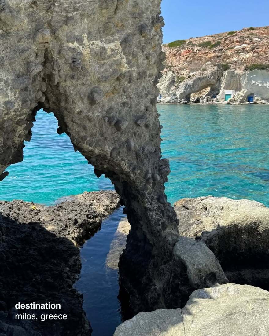 Χέιλι Μπίμπερ: Στην Ελλάδα έγινε η φωτογράφιση της νέας καμπάνιας της εταιρείας ομορφιάς της