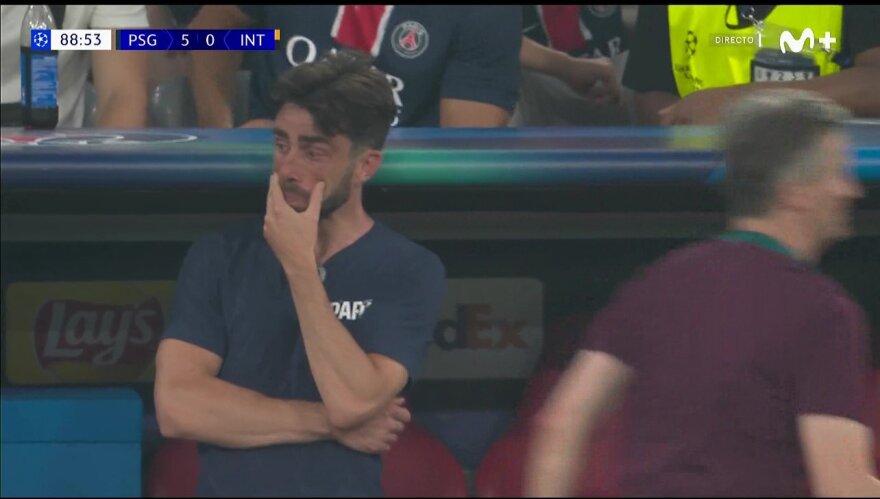 Δεν είναι μόνο ο Λουίς Ενρίκε: Ο βοηθός του στην Παρί έχασε τη γυναίκα του πριν έξι μήνες - Το συγκλονιστικό του ξέσπασμα μετά τον τελικό, βίντεο και φωτογραφίες