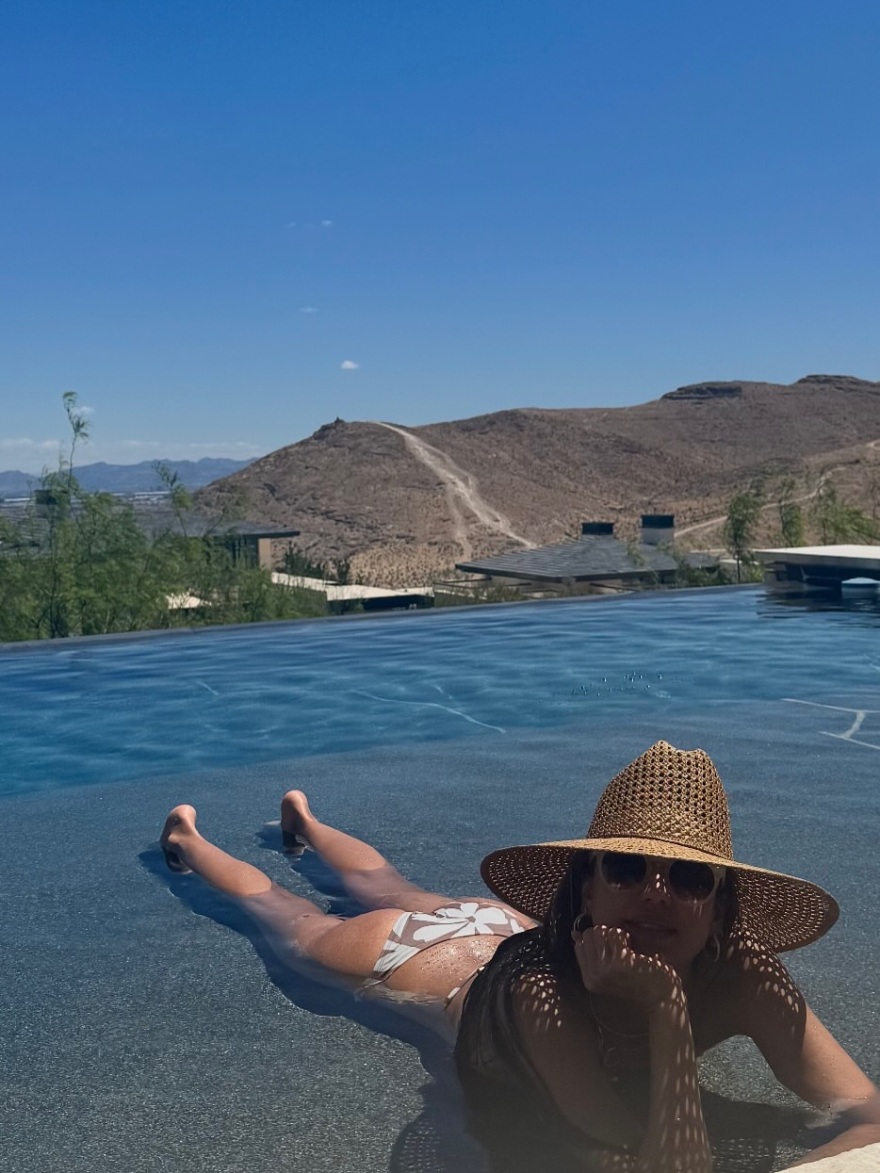 Τζέσικα Άλμπα: Οι φωτογραφίες από τις καλοκαιρινές της διακοπές 