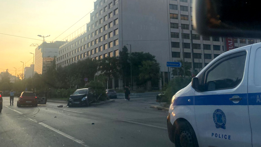 Τροχαίο στην άνοδο της Συγγρού - Δυσκολίες στην κίνηση