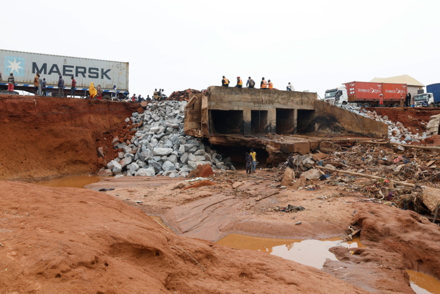 Περισσότεροι από 200 νεκροί στις σαρωτικές πλημμύρες στη Νιγηρία