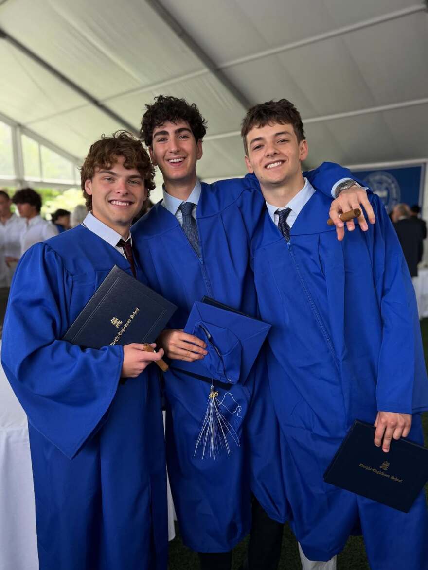 H ανάρτηση της Λίντα Εβαντζελίστα για την αποφοίτηση του γιου της: «Είμαι μια περήφανη μαμά»