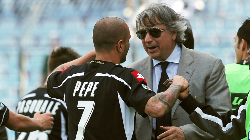 Η συγκλονιστική εξομολόγηση πρώην συμπαίκτη του Μαραντόνα στη Νάπολι: «Ο πατέρας μου σκότωσε τη μητέρα μου, μετά αυτοκτόνησε μπροστά μου»
