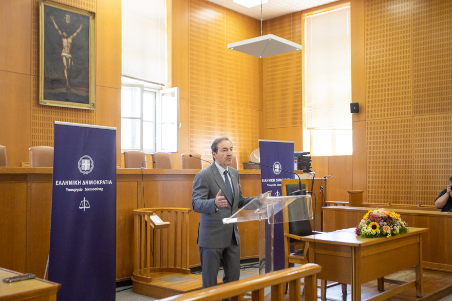 Υπεγράφη η σύμβαση για τη στέγαση του Εφετείου Εύβοιας παρουσία Φλωρίδη και Μπούγα