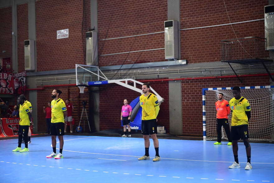 Ολυμπιακός - ΑΕΚ: Ενός λεπτού σιγή στη μνήμη του Δημήτρη Χατζηχρήστου στον δεύτερο τελικό του χάντμπολ - Βίντεο, Φωτογραφίες 