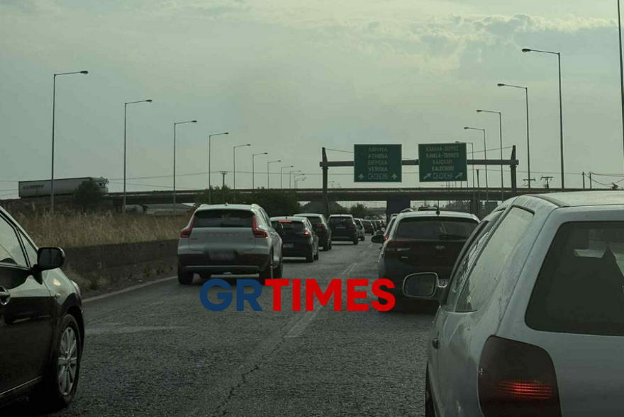 Πάνω από 55.000 οχήματα αναχώρησαν από την Αττική για το τριήμερο του Αγίου Πνεύματος  - Μποτιλιάρισμα στον Κηφισό και το Χαϊδάρι