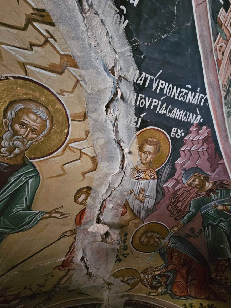 Στις Μονές Ξενοφώντος, Δοχειαρίου και Σίμωνος Πέτρας προκάλεσε ζημιές ο σεισμός των 5,3 Ρίχτερ στο Άγιο Όρος - Δείτε φωτογραφίες