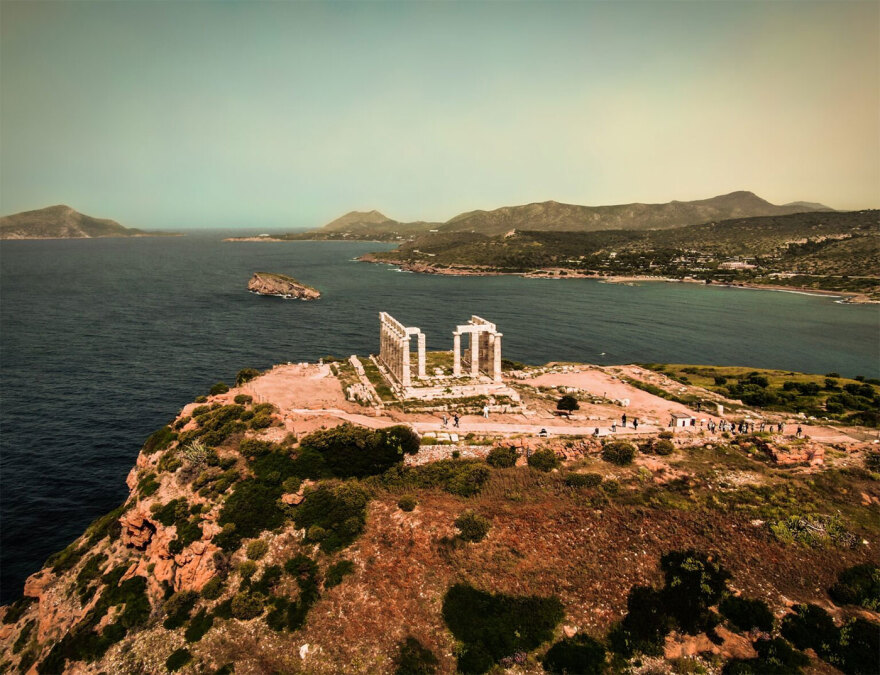 Η παραλία στην Αττική που θυμίζει Κυκλάδες