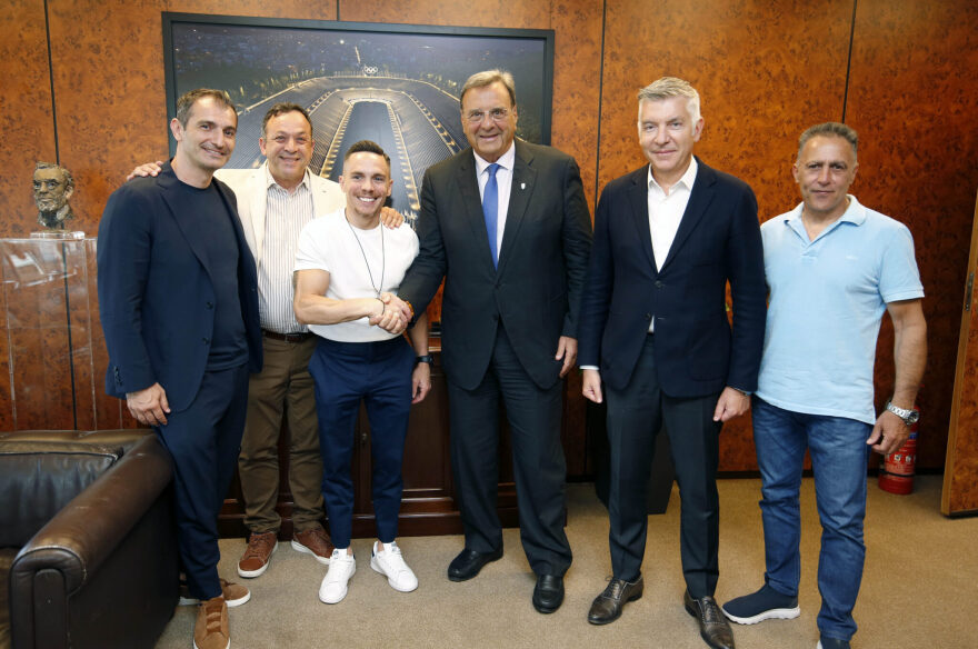 Koύβελος σε Πετρούνια: «Είσαι πρότυπο για όλα τα παιδιά»