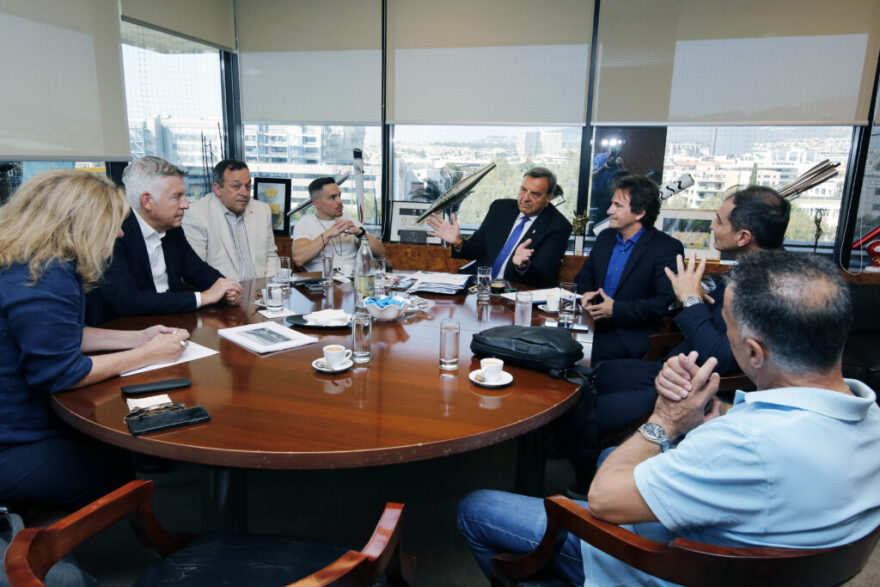 Koύβελος σε Πετρούνια: «Είσαι πρότυπο για όλα τα παιδιά»