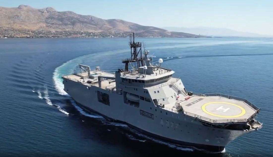 Περσέας: Το πλοίο γενικής υποστήριξης του Πολεμικού Ναυτικού εν δράσει - Εντυπωσιακά πλάνα από τις πρώτες του επιχειρήσεις στην ανοιχτή θάλασσα