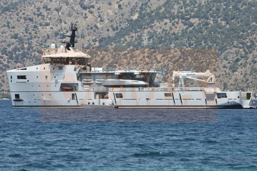 Οι διακοπές του Μαρκ Ζούκερμπεργκ στο Αλεποχώρι και το τζόκινγκ της Πρισίλα Τσαν στο χωριό