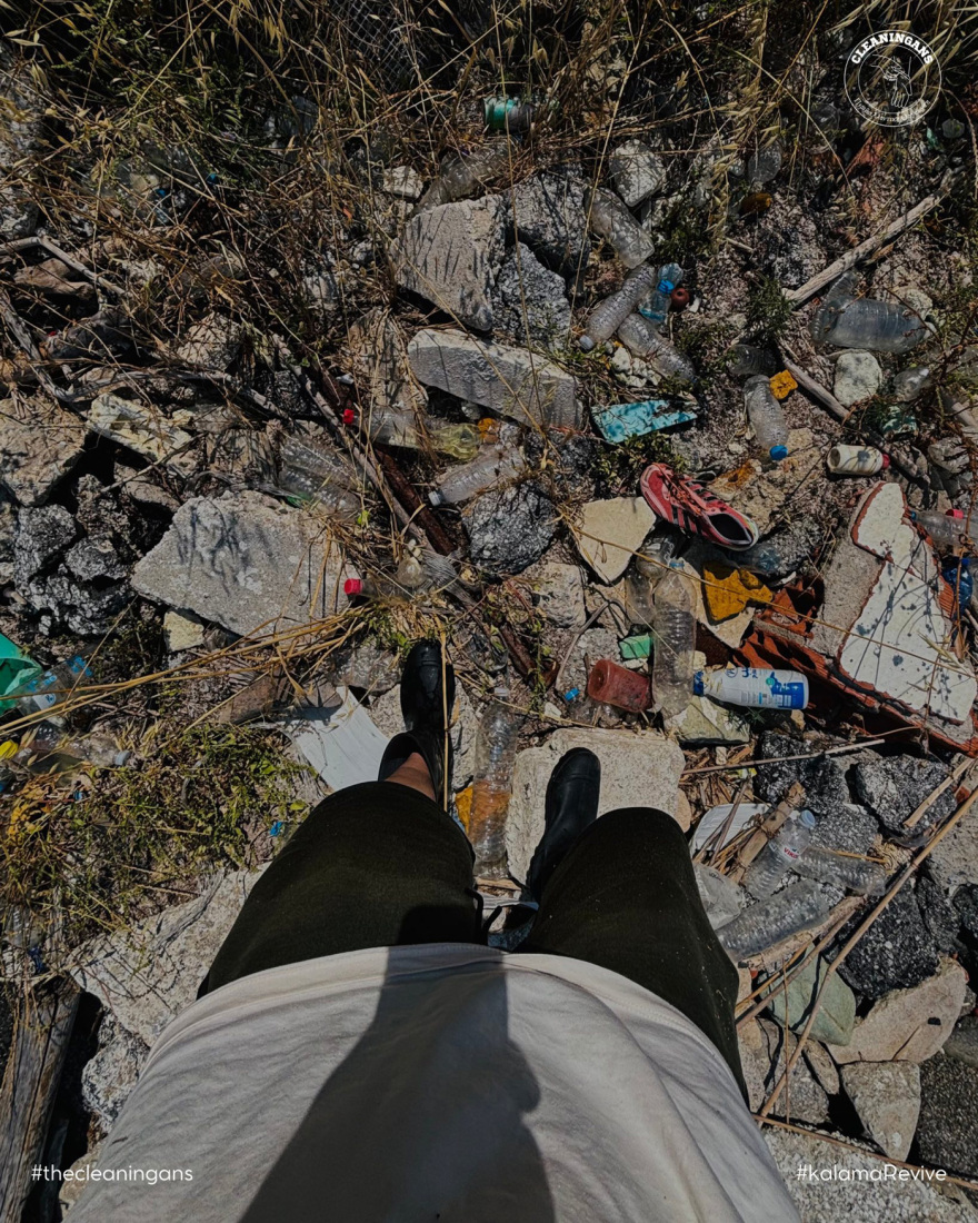 Φωτογραφίες: Καθάρισαν την ακτογραμμή της Καλαμαριάς, βρήκαν από μηχανάκι μέχρι καρότσια σούπερ μάρκετ 