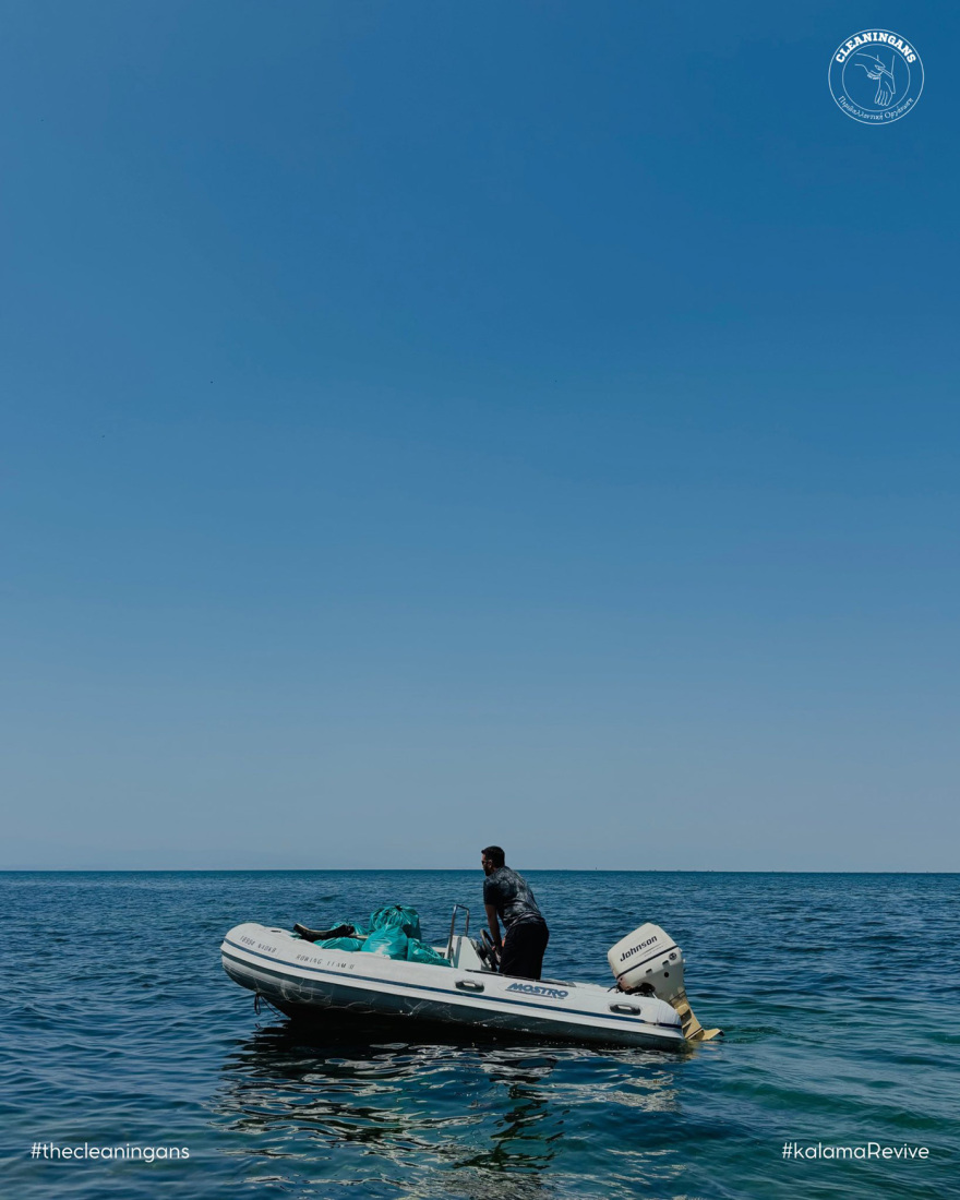 Φωτογραφίες: Καθάρισαν την ακτογραμμή της Καλαμαριάς, βρήκαν από μηχανάκι μέχρι καρότσια σούπερ μάρκετ 