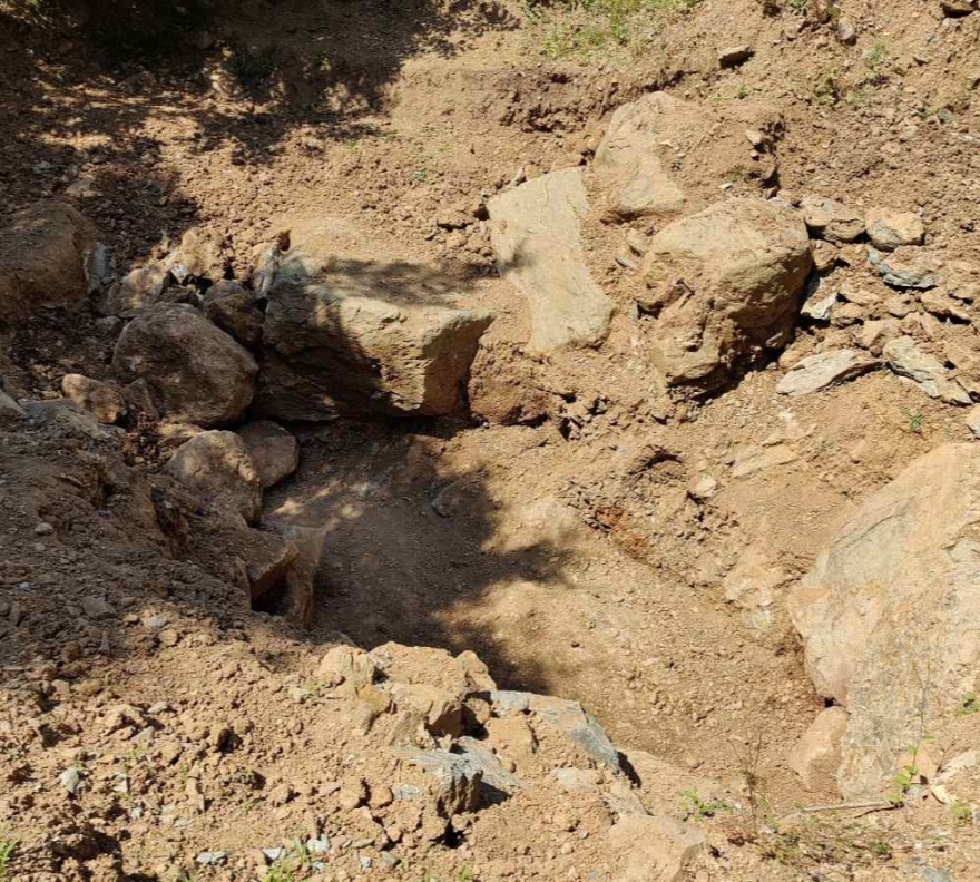 Συνελήφθησαν 3 άτομα για αρχαιοκαπηλία στην Ημαθία την ώρα που έκαναν παράνομες ανασκαφές 