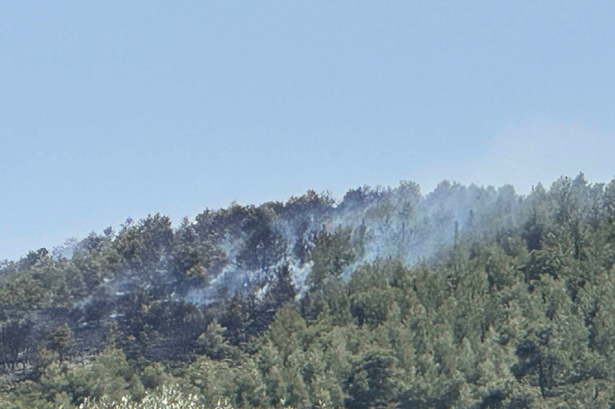 Οριοθετήθηκε η μεγάλη φωτιά στο Άνω Σούλι Μαραθώνα 