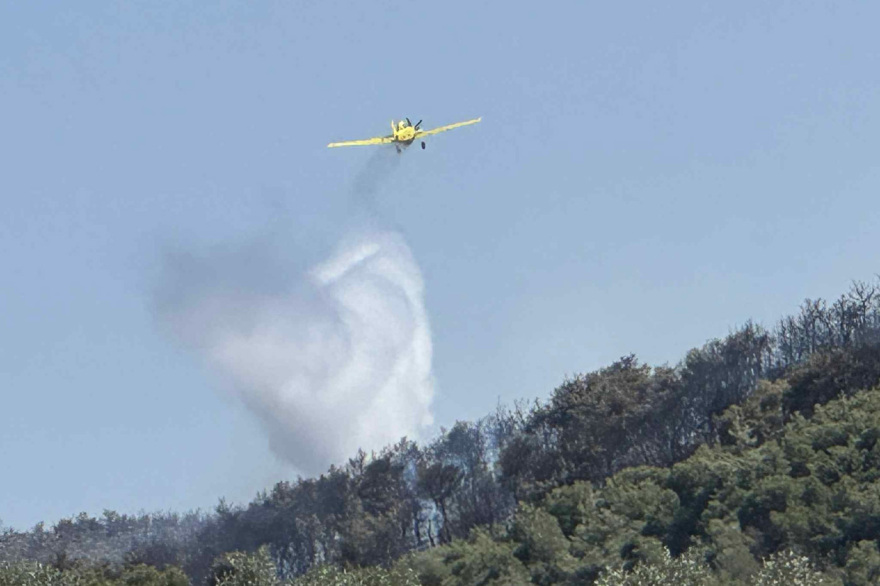 Οριοθετήθηκε η μεγάλη φωτιά στο Άνω Σούλι Μαραθώνα 