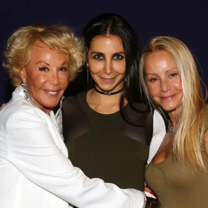 Η Αίθρα Λυκουρέζου αρνήθηκε να συζητήσει για τις σχέσεις που διατηρεί με την αδερφή της, Μάρθα Κουτουμάνου