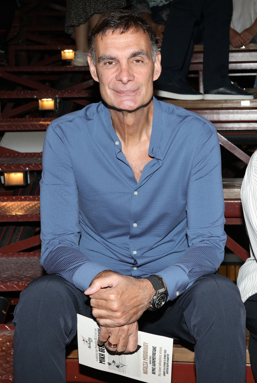 Ο Μπαρτζώκας πόζαρε με την Μποφίλιου στα παρασκήνια της συναυλίας της - Δείτε φωτογραφίες