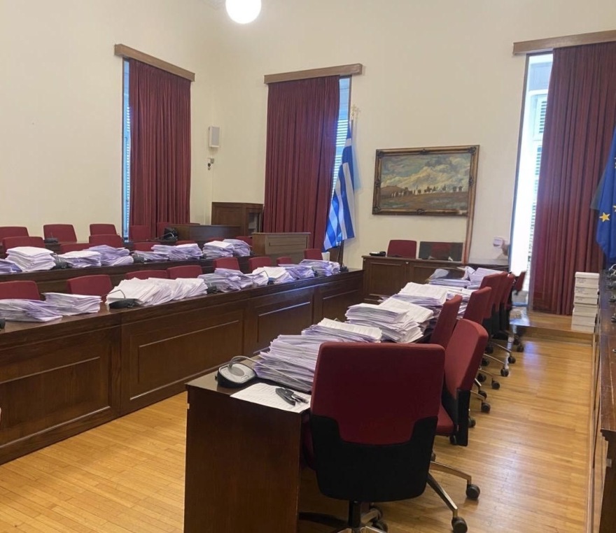 Βουλή: Προετοιμασίες για την πρωτόγνωρη ψηφοφορία για την Προανακριτική με 14 κάλπες - Πάνω από 12.000 ψηφοδέλτια