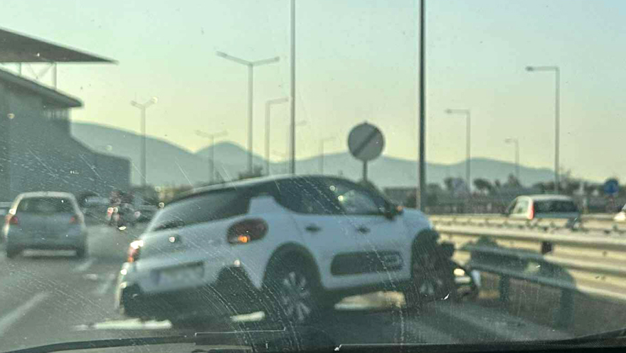 Τροχαίο στην Ποσειδώνος μετά το «Σταύρος Νιάρχος»