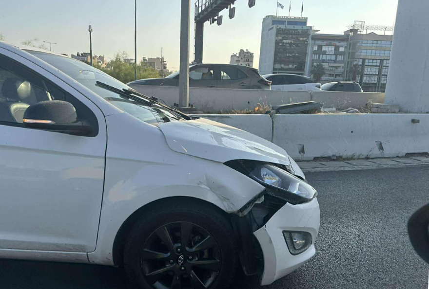 Τροχαίο στην Ποσειδώνος μετά το «Σταύρος Νιάρχος» - Κλειστή η δεξιά λωρίδα