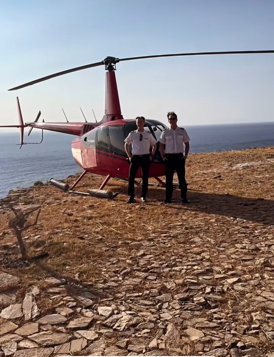 Ο Τζέισον Ντερούλο βρέθηκε για διακοπές στη Μύκονο - Δείτε φωτογραφίες
