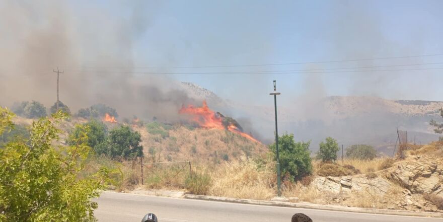 Φωτιά τώρα στη Χίο - Μήνυμα του 112 σε κατοίκους 6 περιοχών για να απομακρυνθούν
