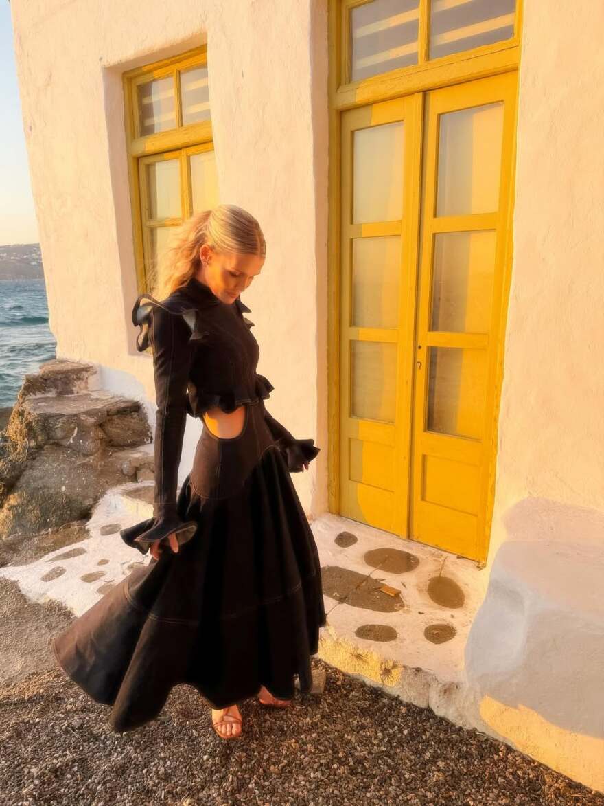 Στη Μύκονο η ανιψιά της πριγκίπισσας Νταϊάνα, Κίτι Σπένσερ