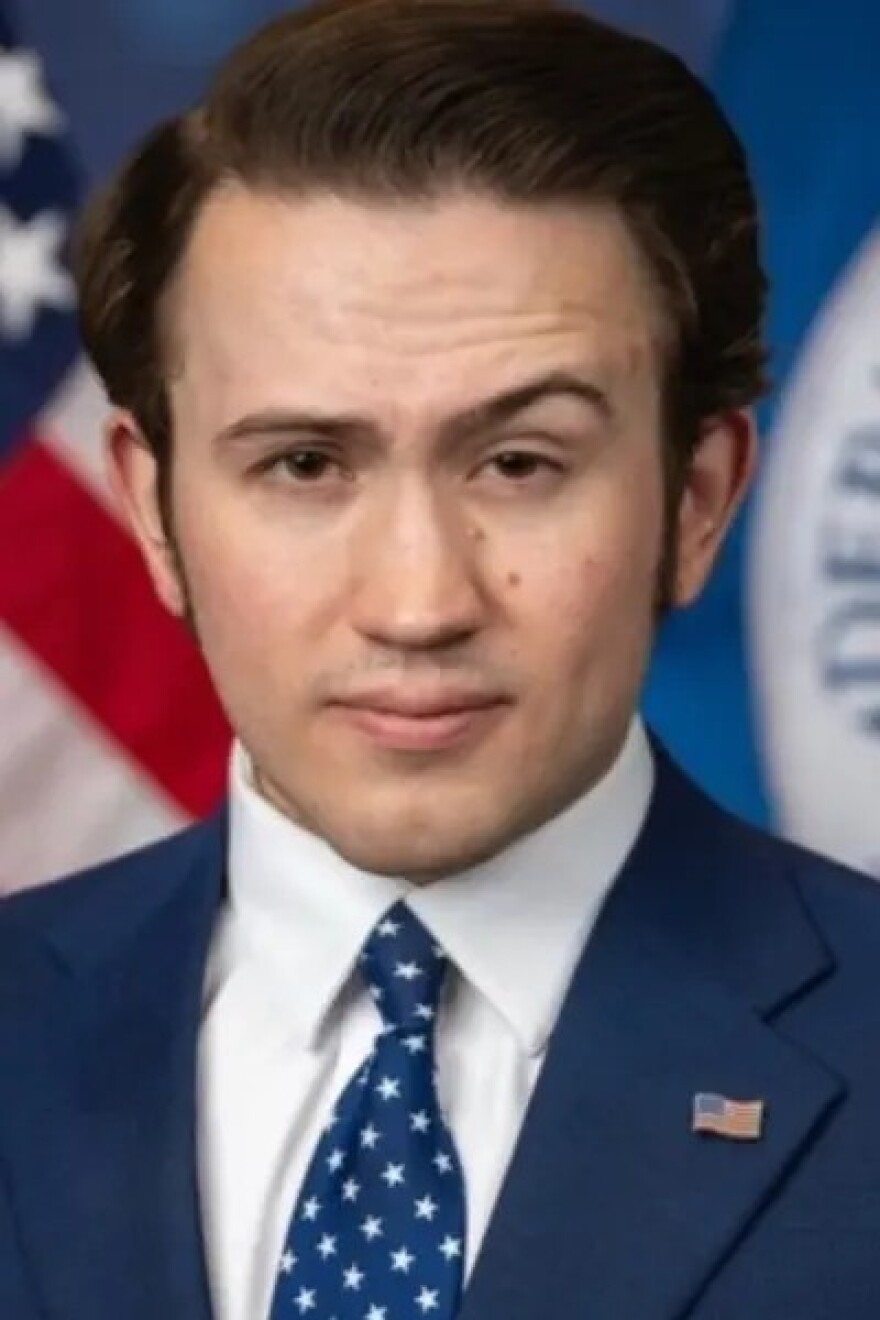 Τόμας Φουγκέιτ: Στα 13 του «αφυπνίστηκε» πολιτικά, πριν λίγους μήνες μοίραζε φυλλάδια, στα 22 του έχει πόστο κατά της τρομοκρατίας σε υπουργείο του Τραμπ