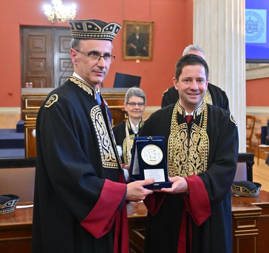 Επίτιμος Διδάκτορας της Ιατρικής Σχολής του Πανεπιστημίου Αθηνών ο Πρωθυπουργός της Σερβίας και καθηγητής Ενδοκρινολογίας, Djuro Macut
