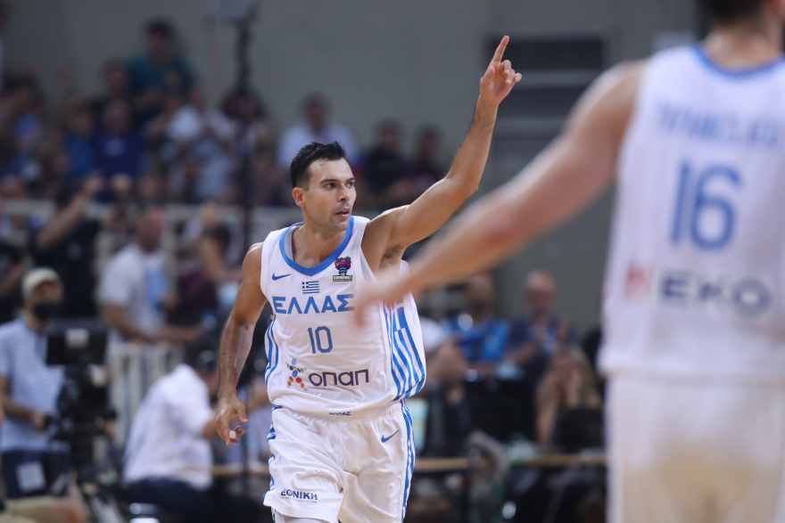 Κώστας Σλούκας: Η γαλανόλευκη επιστροφή μετά από 3 χρόνια, ο ρόλος του Σπανούλη, το μετάλλιο και το «last dance» 