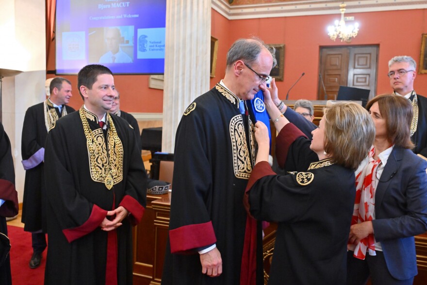 Επίτιμος Διδάκτορας της Ιατρικής Σχολής του Πανεπιστημίου Αθηνών ο Πρωθυπουργός της Σερβίας και καθηγητής Ενδοκρινολογίας, Djuro Macut
