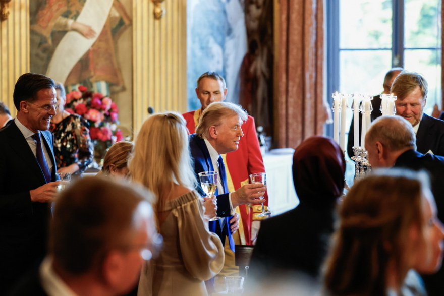 Τι περιλαμβάνει το μενού στο δείπνο των ηγετών του ΝΑΤΟ στο εντυπωσιακό παλάτι Huis Ten Bosch της Χάγης - Δείτε φωτογραφίες